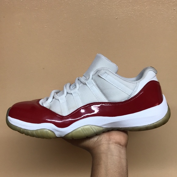 2016 Jordan 11 Retro Low Cherry - Picture 3 of 17